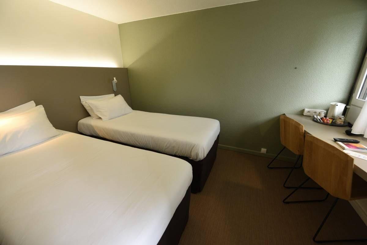 Hotel Campanile Annecy ~ Metz-Tessy Exterior foto