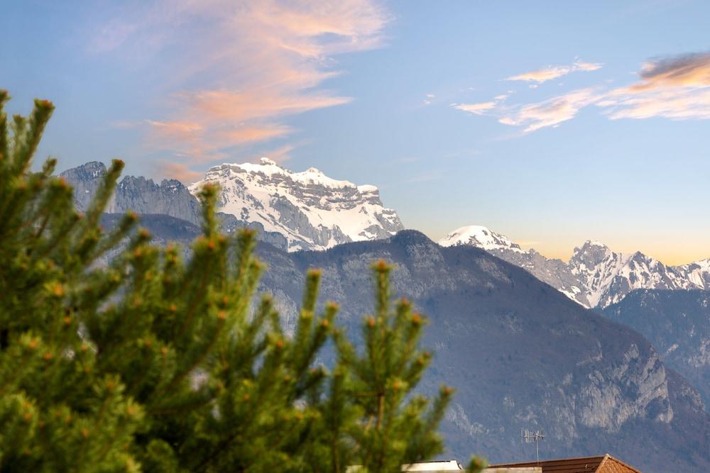 Hotel Campanile Annecy ~ Metz-Tessy Exterior foto