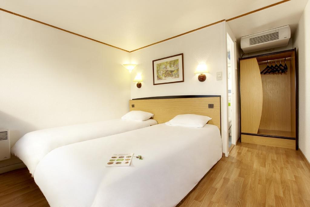 Hotel Campanile Annecy ~ Metz-Tessy Habitación foto