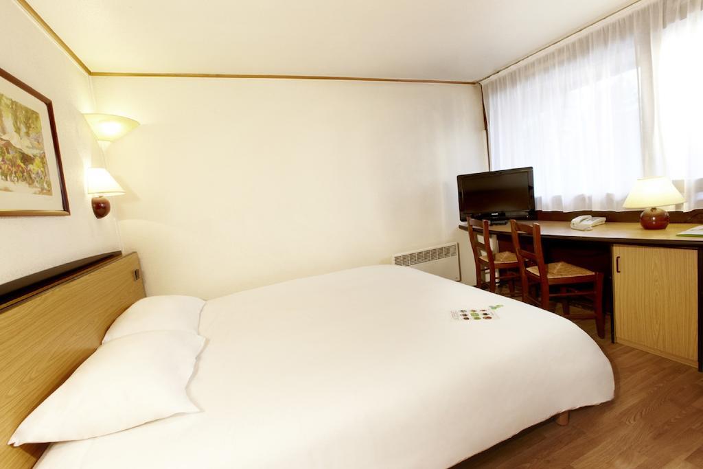 Hotel Campanile Annecy ~ Metz-Tessy Habitación foto